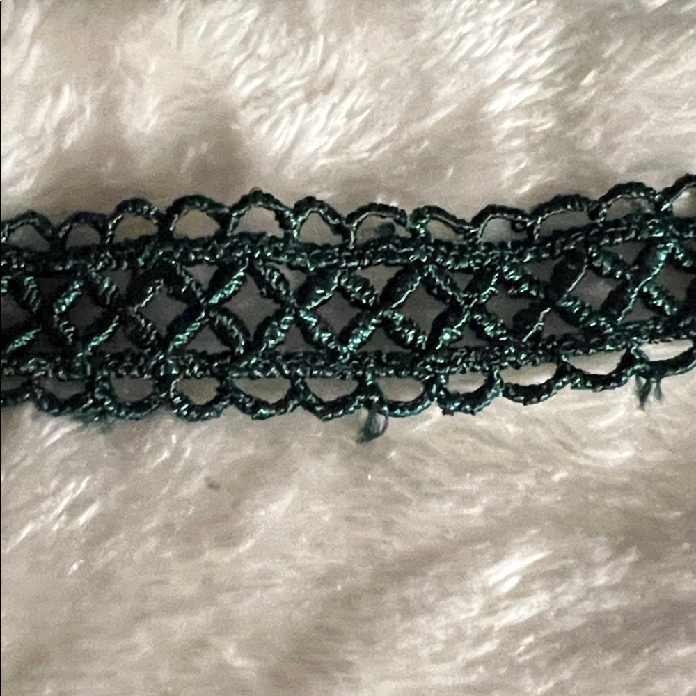NWT BUNDLE OF 3 💋 CROCHETED LACE CHOKERS WITH EXTENDERS ROSE/GOLD/GREEN OS - Picture 4 of 12
